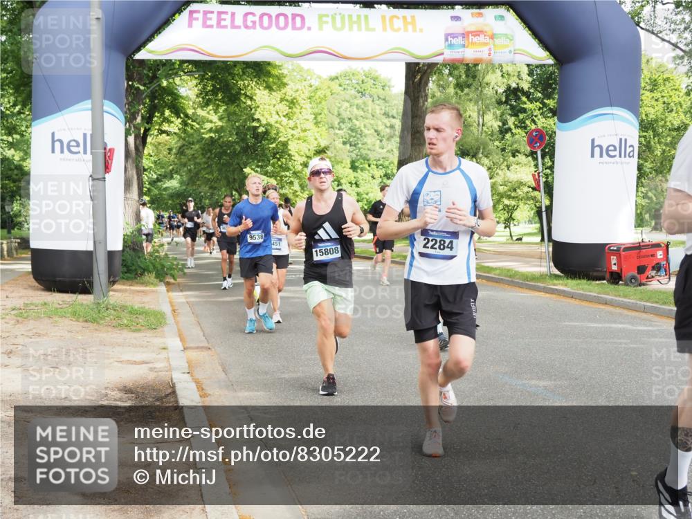 29.06.2025 - hella hamburg halbmarathon MichiJ http://msf.ph/oto/8305222 29.06.2025 10:35:16 Zwischen KM18-KM19 2284, 3213, 6630, 9262, 9497, 9538, 10122, 11518, 12679, 14730, 15808, 17451, 18104 meine-sportfotos.de