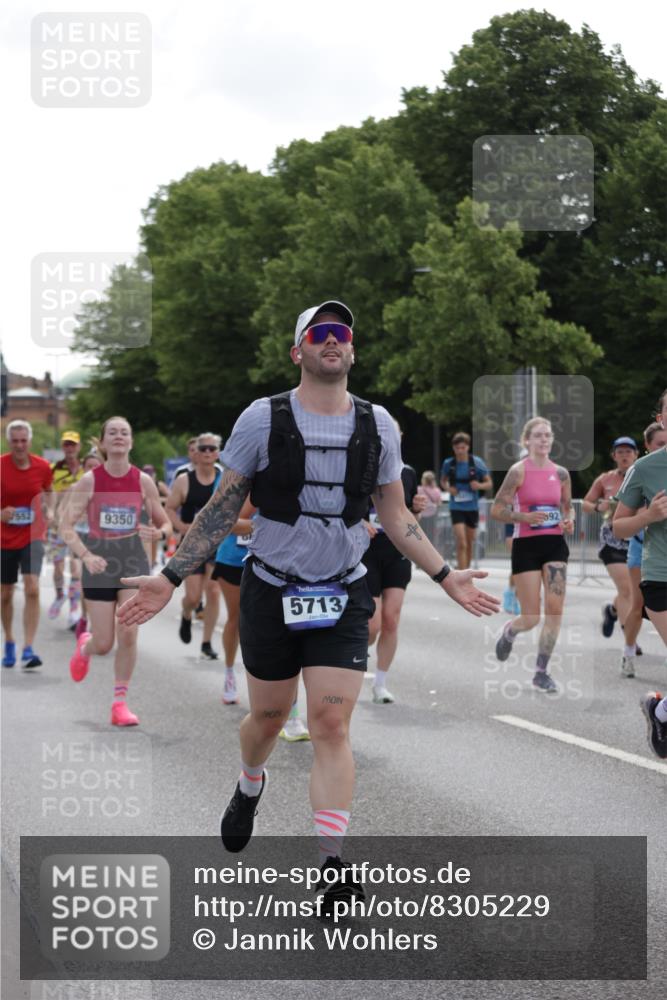 29.06.2025 - hella hamburg halbmarathon Jannik Wohlers http://msf.ph/oto/8305229 29.06.2025 10:37:43 Lombardsbrücke 1196, 1394, 1457, 1578, 1742, 1901, 1966, 2786, 3242, 3716, 3880, 4414, 4921, 5300, 5713, 6199, 6200, 6697, 6751, 6930, 7118, 7165, 7244, 7552, 7629, 7914, 8198, 8199, 8539, 8615, 8696, 9350, 9391, 10025, 10584, 11152, 11421, 11456, 11457, 11479, 12573, 12892, 12997, 13103, 13442, 14016, 14163, 15329, 15355, 15417, 15562, 15762, 16061, 16211, 16220, 16360, 16658, 16876, 17053, 18572, 18592, 18937 meine-sportfotos.de