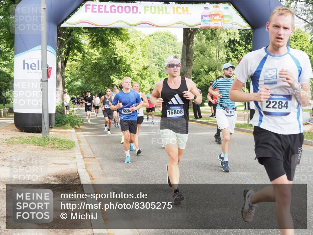 29.06.2025 - hella hamburg halbmarathon MichiJ http://msf.ph/oto/8305275 29.06.2025 10:35:17 Zwischen KM18-KM19 2284, 3213, 6630, 9262, 9497, 9538, 10122, 11518, 14730, 15808, 17451, 18104 meine-sportfotos.de