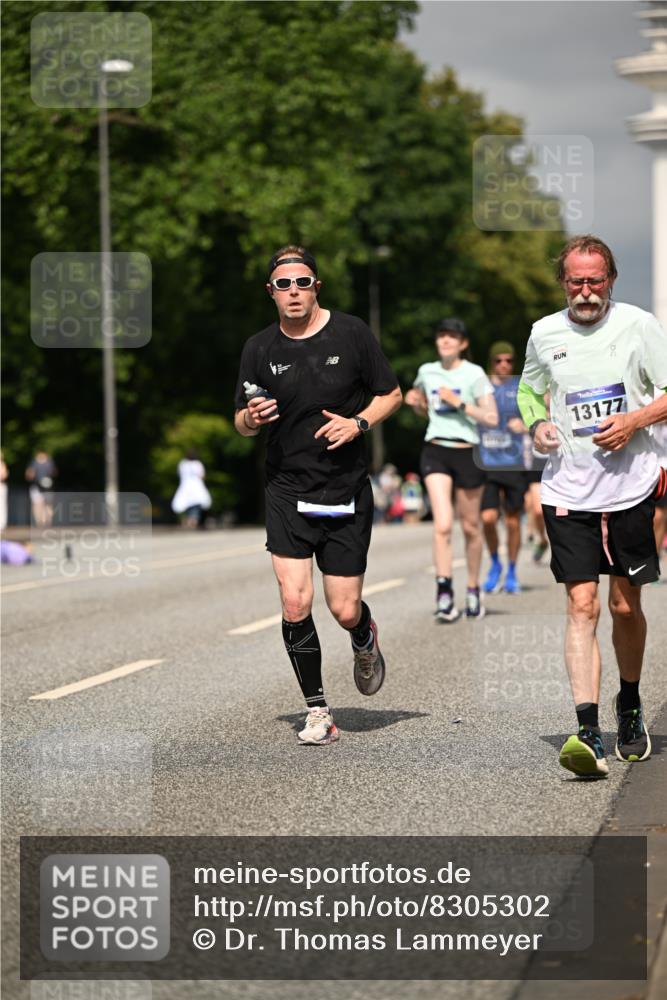 29.06.2025 - hella hamburg halbmarathon Dr. Thomas Lammeyer http://msf.ph/oto/8305302 29.06.2025 10:16:37 Kennedybrücke 1610, 1785, 2531, 2942, 3360, 3363, 4532, 5150, 6489, 7014, 7907, 8398, 8405, 8917, 9428, 9705, 10067, 10402, 10409, 11025 meine-sportfotos.de