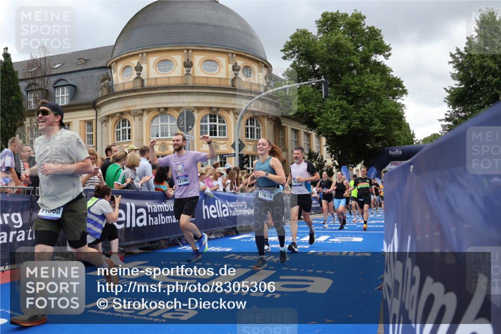 29.06.2025 - hella hamburg halbmarathon Strokosch-Dieckow http://msf.ph/oto/8305306 29.06.2025 10:55:37 Ziel 1120, 1143, 1834, 2955, 2982, 3037, 4897, 5021, 6924, 8255, 8573, 8618, 10212, 11039, 11554, 11568, 12196, 12483, 12515, 12544, 12584, 13267, 14036, 14365, 14592, 14909, 15896, 16110, 17615, 18064, 18190 meine-sportfotos.de