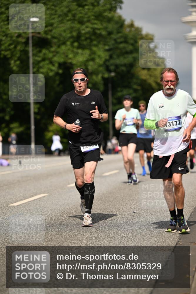 29.06.2025 - hella hamburg halbmarathon Dr. Thomas Lammeyer http://msf.ph/oto/8305329 29.06.2025 10:16:38 Kennedybrücke 1020, 1051, 2531, 2942, 3360, 3363, 4532, 5150, 6489, 7014, 7907, 8398, 8405, 8917, 9428, 9705, 10067, 10402, 10409, 11025 meine-sportfotos.de