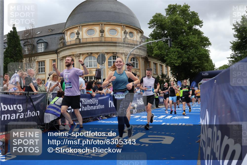 29.06.2025 - hella hamburg halbmarathon Strokosch-Dieckow http://msf.ph/oto/8305343 29.06.2025 10:55:37 Ziel 1120, 1143, 1834, 2955, 2982, 3037, 4897, 5021, 6924, 8255, 8573, 8618, 10212, 11039, 11554, 11568, 12196, 12483, 12515, 12544, 12584, 13267, 14036, 14365, 14592, 14909, 15896, 16110, 17615, 18064, 18190 meine-sportfotos.de