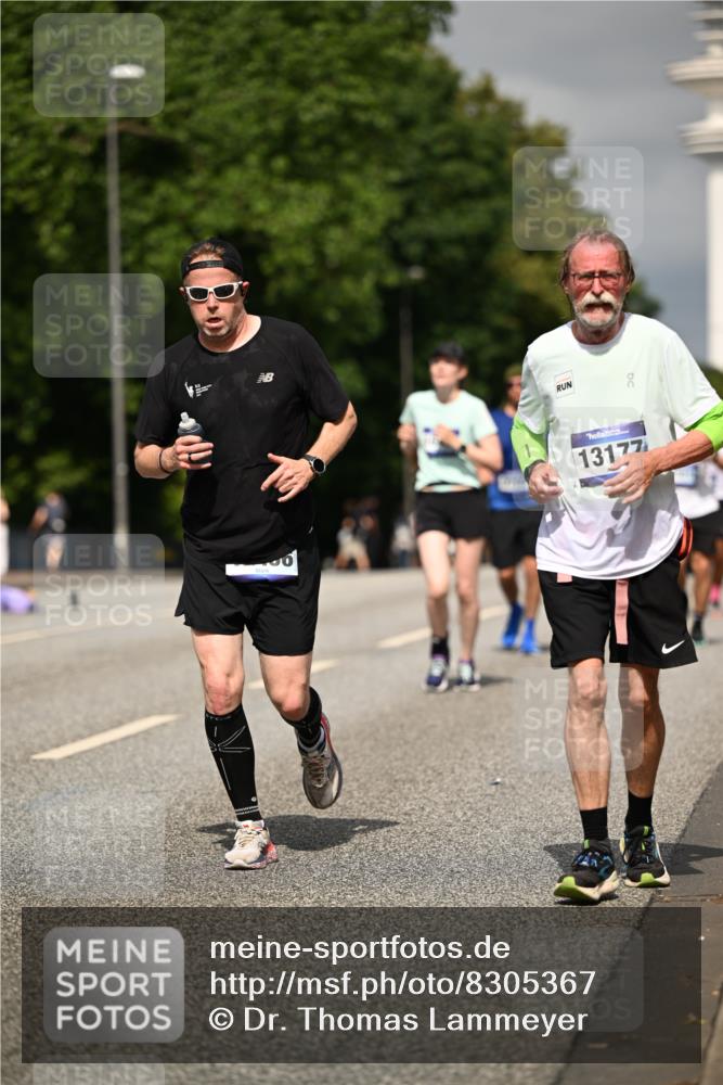 29.06.2025 - hella hamburg halbmarathon Dr. Thomas Lammeyer http://msf.ph/oto/8305367 29.06.2025 10:16:38 Kennedybrücke 1020, 1051, 2531, 2942, 3360, 3363, 4532, 5150, 6489, 7014, 7907, 8398, 8405, 8917, 9428, 9705, 10067, 10402, 10409, 11025 meine-sportfotos.de