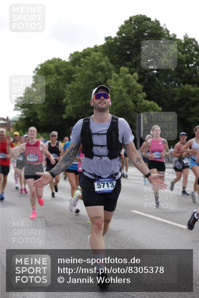 29.06.2025 - hella hamburg halbmarathon Jannik Wohlers http://msf.ph/oto/8305378 29.06.2025 10:37:43 Lombardsbrücke 1196, 1394, 1457, 1578, 1742, 1901, 1966, 2786, 3242, 3716, 3880, 4414, 4921, 5300, 5713, 6199, 6200, 6697, 6751, 6930, 7118, 7165, 7244, 7552, 7629, 7914, 8198, 8199, 8539, 8615, 8696, 9350, 9391, 10025, 10584, 11152, 11421, 11456, 11457, 11479, 12573, 12892, 12997, 13103, 13442, 14016, 14163, 15329, 15355, 15417, 15562, 15762, 16061, 16211, 16220, 16360, 16658, 16876, 17053, 18572, 18592, 18937 meine-sportfotos.de