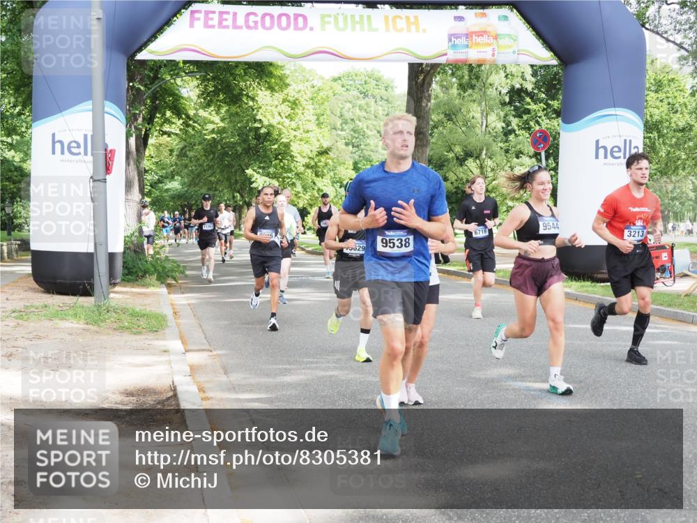29.06.2025 - hella hamburg halbmarathon MichiJ http://msf.ph/oto/8305381 29.06.2025 10:35:18 Zwischen KM18-KM19 2284, 3213, 6630, 6716, 9262, 9497, 9538, 10122, 11518, 15333, 15808, 17451, 18104 meine-sportfotos.de