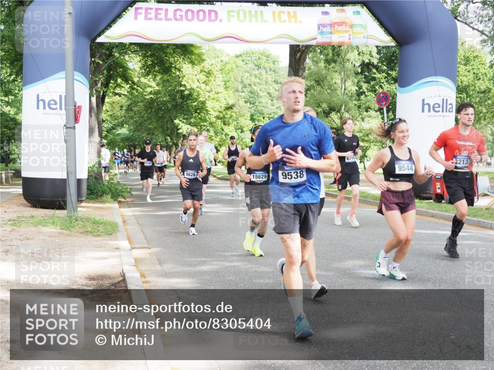 29.06.2025 - hella hamburg halbmarathon MichiJ http://msf.ph/oto/8305404 29.06.2025 10:35:18 Zwischen KM18-KM19 2284, 3213, 6630, 6716, 9262, 9497, 9538, 10122, 11518, 15333, 15808, 17451, 18104 meine-sportfotos.de