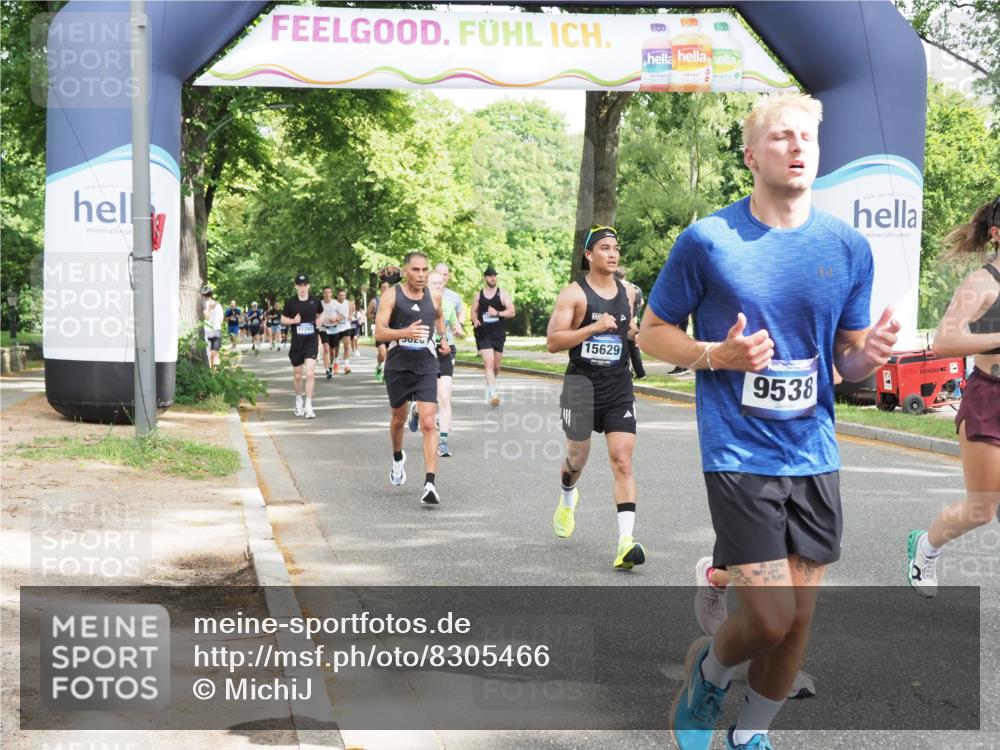 29.06.2025 - hella hamburg halbmarathon MichiJ http://msf.ph/oto/8305466 29.06.2025 10:35:19 Zwischen KM18-KM19 2284, 3213, 4093, 6630, 6716, 9262, 9497, 9538, 9626, 10122, 10988, 11518, 15333, 15629, 15808, 17451, 18104 meine-sportfotos.de