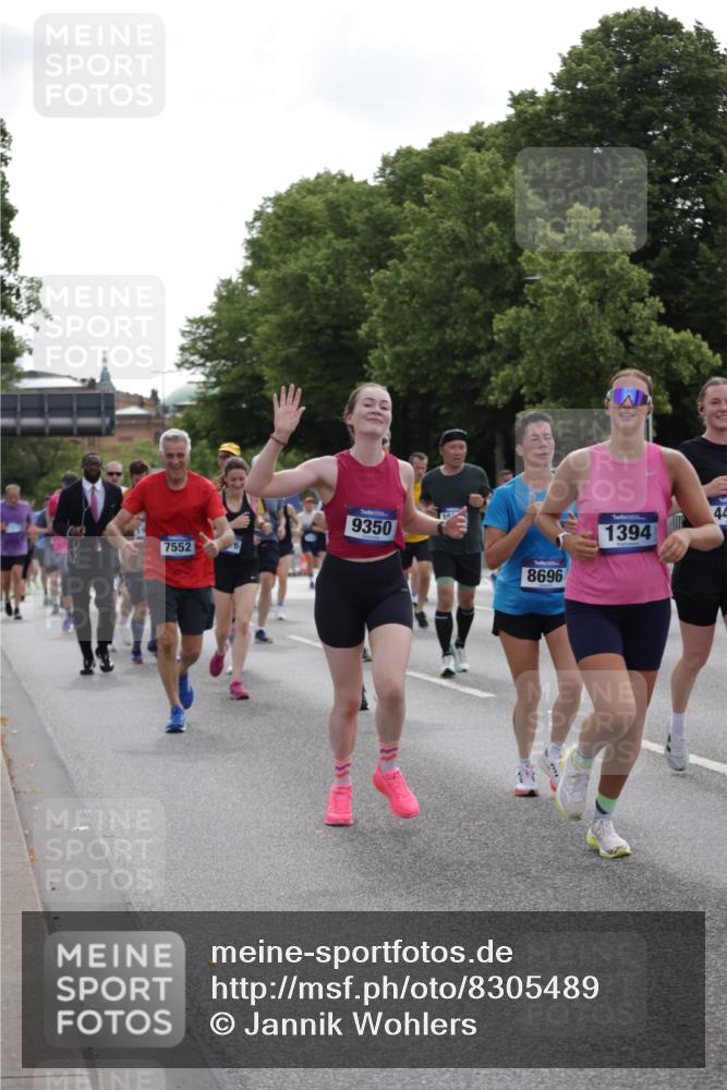 29.06.2025 - hella hamburg halbmarathon Jannik Wohlers http://msf.ph/oto/8305489 29.06.2025 10:37:44 Lombardsbrücke 1196, 1394, 1457, 1596, 1742, 1901, 1966, 2498, 2786, 3242, 3716, 3880, 4414, 4921, 5300, 5713, 6199, 6200, 6697, 6751, 6930, 7118, 7165, 7244, 7552, 7629, 7914, 8198, 8199, 8539, 8615, 8696, 9350, 9391, 10025, 10584, 11152, 11421, 11456, 11457, 11479, 11812, 12573, 12892, 12997, 13103, 13442, 14016, 14163, 15329, 15355, 15417, 15562, 15762, 16061, 16211, 16220, 16360, 16658, 16876, 17053, 18572, 18592, 18937 meine-sportfotos.de