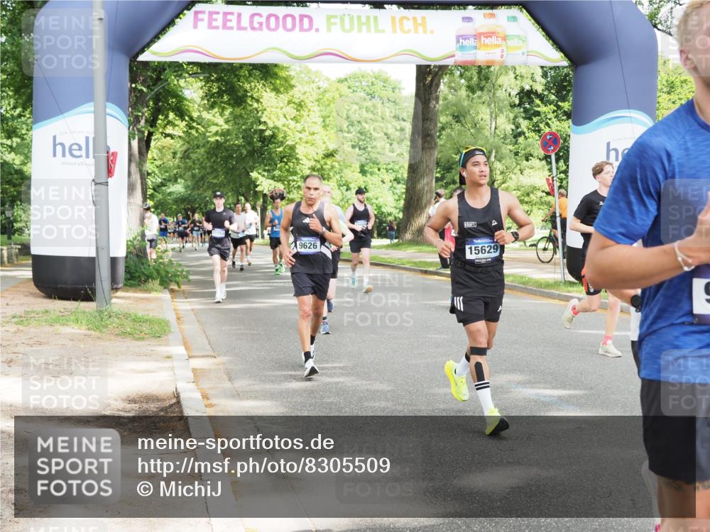 29.06.2025 - hella hamburg halbmarathon MichiJ http://msf.ph/oto/8305509 29.06.2025 10:35:19 Zwischen KM18-KM19 2284, 3213, 4093, 6630, 6716, 9262, 9497, 9538, 9626, 10122, 10988, 11518, 15333, 15629, 15808, 17451, 18104 meine-sportfotos.de