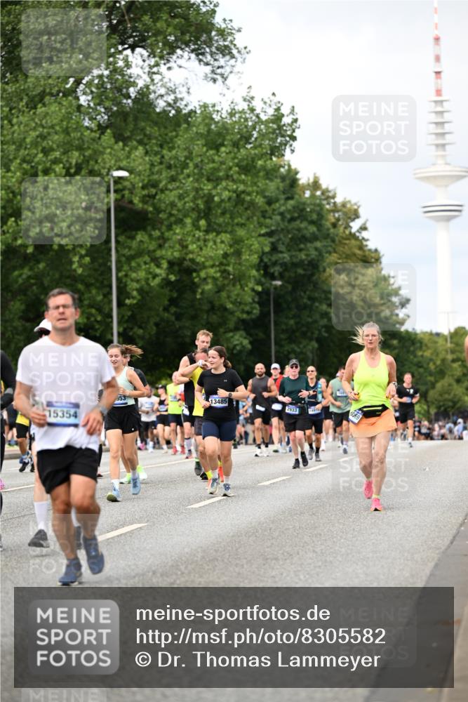 29.06.2025 - hella hamburg halbmarathon Dr. Thomas Lammeyer http://msf.ph/oto/8305582 29.06.2025 10:38:09 Kennedybrücke 1189, 1275, 1764, 1787, 2038, 2276, 2464, 2496, 2526, 2933, 3264, 3340, 3345, 3848, 4445, 4807, 4824, 4826, 5096, 5141, 5557, 5566, 5569, 5691, 5821, 5822, 5887, 6364, 6515, 6516, 6574, 6956, 7027, 7565, 7633, 7653, 7982, 8157, 8277, 8282, 8349, 8375, 8377, 8383, 8401, 8620, 9094, 9438, 9875, 9995, 10007, 10048, 10071, 10561, 10564, 10800, 11229, 11237, 11338 meine-sportfotos.de