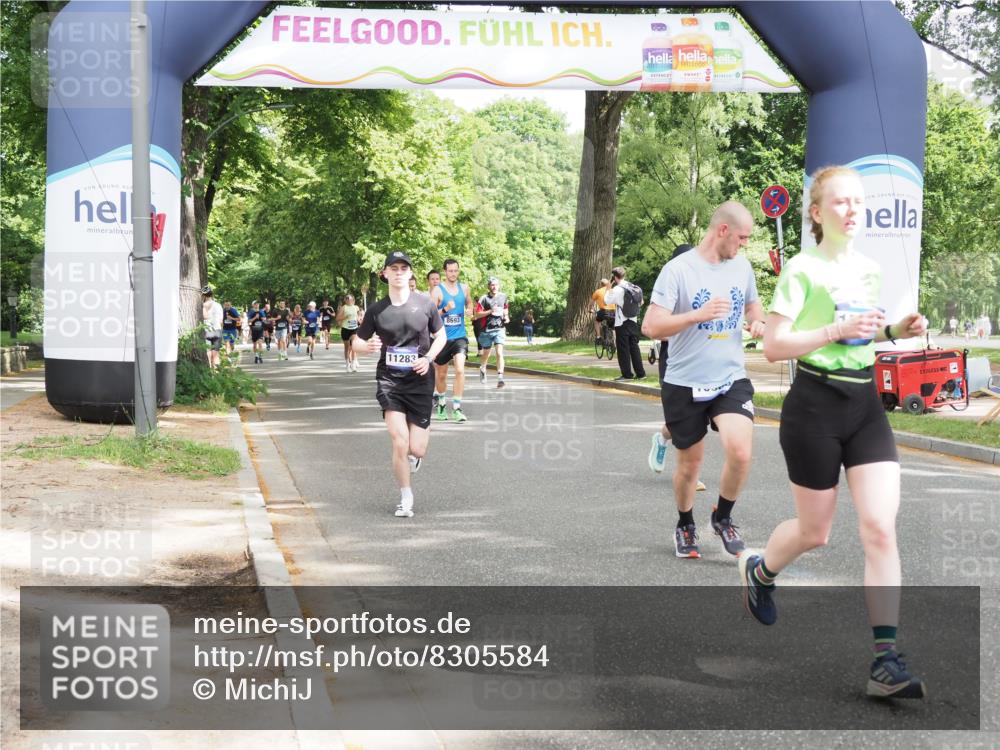 29.06.2025 - hella hamburg halbmarathon MichiJ http://msf.ph/oto/8305584 29.06.2025 10:35:22 Zwischen KM18-KM19 3213, 4093, 6716, 8693, 9497, 9538, 9626, 10122, 10969, 10988, 11283, 15333, 15629, 15808, 17451 meine-sportfotos.de