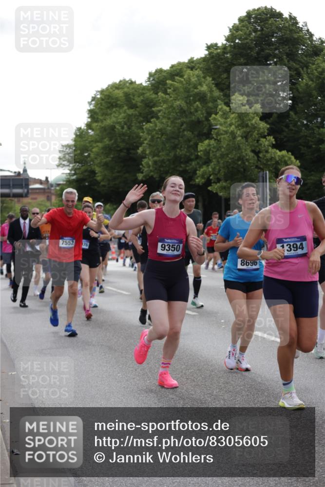 29.06.2025 - hella hamburg halbmarathon Jannik Wohlers http://msf.ph/oto/8305605 29.06.2025 10:37:44 Lombardsbrücke 1196, 1394, 1457, 1596, 1742, 1901, 1966, 2498, 2786, 3242, 3716, 3880, 4414, 4921, 5300, 5713, 6199, 6200, 6697, 6751, 6930, 7118, 7165, 7244, 7552, 7629, 7914, 8198, 8199, 8539, 8615, 8696, 9350, 9391, 10025, 10584, 11152, 11421, 11456, 11457, 11479, 11812, 12573, 12892, 12997, 13103, 13442, 14016, 14163, 15329, 15355, 15417, 15562, 15762, 16061, 16211, 16220, 16360, 16658, 16876, 17053, 18572, 18592, 18937 meine-sportfotos.de