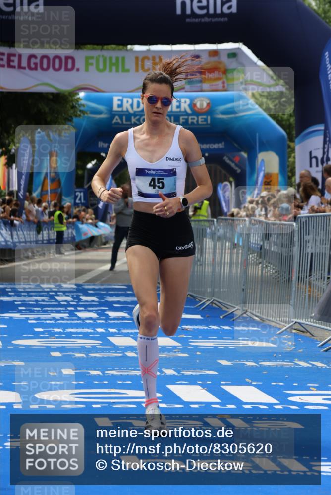 29.06.2025 - hella hamburg halbmarathon Strokosch-Dieckow http://msf.ph/oto/8305620 29.06.2025 10:15:45 Ziel 45 meine-sportfotos.de