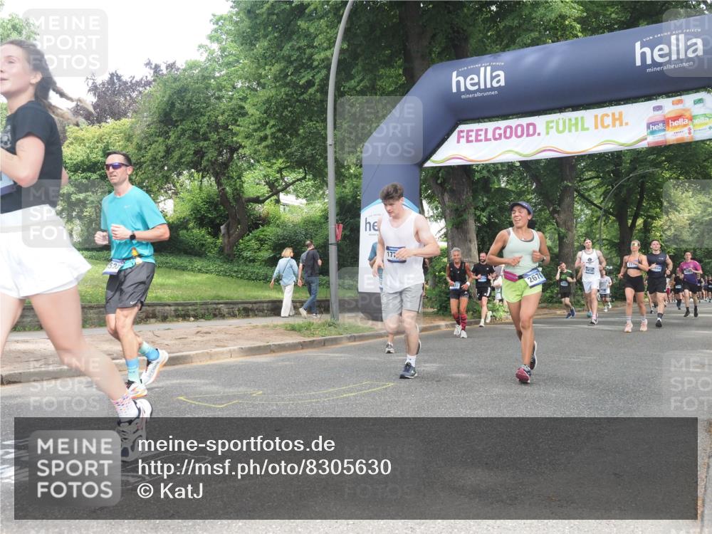 29.06.2025 - hella hamburg halbmarathon KatJ http://msf.ph/oto/8305630 29.06.2025 10:43:55 Zwischen KM18-KM19 1563, 2417, 2676, 3836, 4940, 5570, 6416, 8542 meine-sportfotos.de