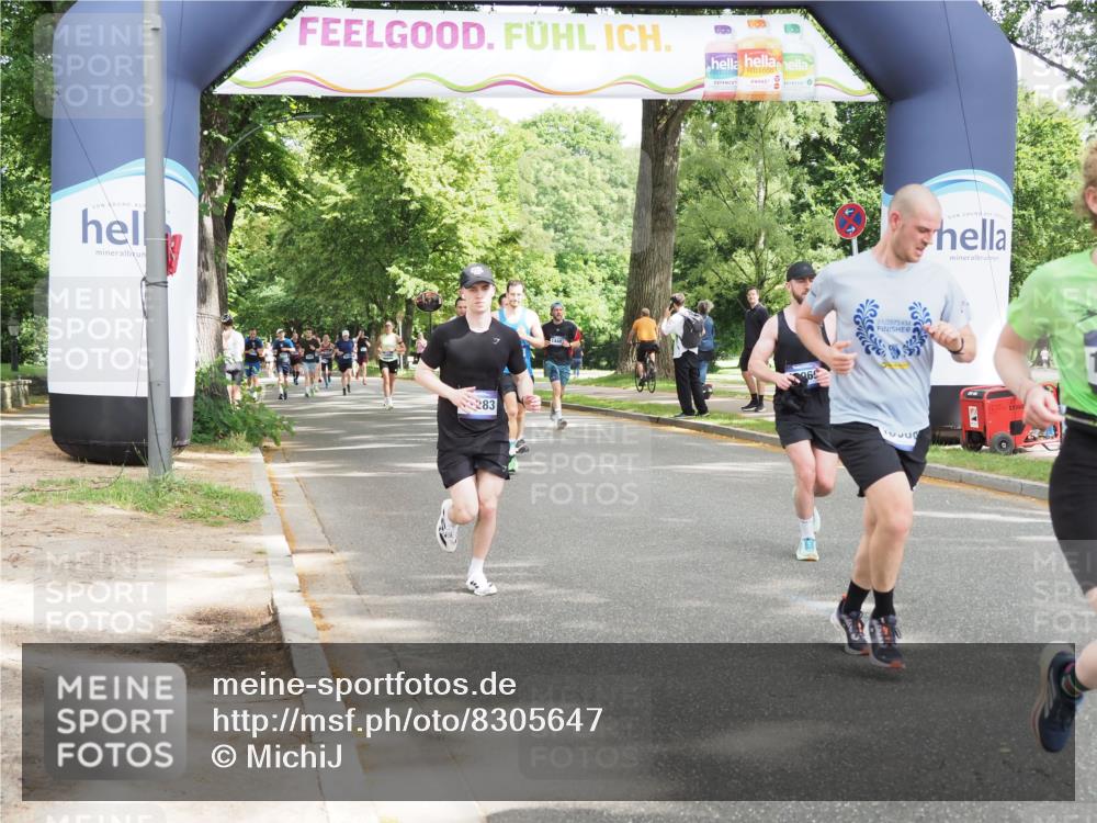 29.06.2025 - hella hamburg halbmarathon MichiJ http://msf.ph/oto/8305647 29.06.2025 10:35:22 Zwischen KM18-KM19 3213, 4093, 6716, 8693, 9497, 9538, 9626, 10122, 10969, 10988, 11283, 15333, 15629, 15808, 17451 meine-sportfotos.de
