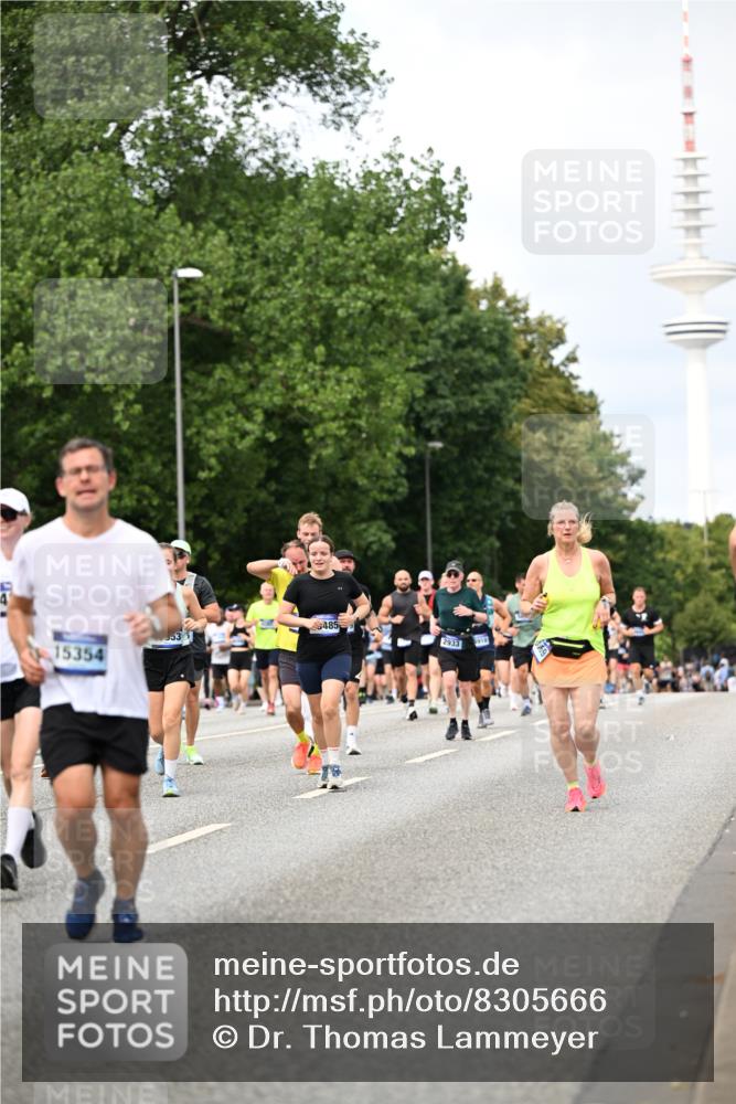 29.06.2025 - hella hamburg halbmarathon Dr. Thomas Lammeyer http://msf.ph/oto/8305666 29.06.2025 10:38:09 Kennedybrücke 1189, 1275, 1764, 1787, 2038, 2276, 2464, 2496, 2526, 2933, 3264, 3340, 3345, 3848, 4445, 4807, 4824, 4826, 5096, 5141, 5557, 5566, 5569, 5691, 5821, 5822, 5887, 6364, 6515, 6516, 6574, 6956, 7027, 7565, 7633, 7653, 7982, 8157, 8277, 8282, 8349, 8375, 8377, 8383, 8401, 8620, 9094, 9438, 9875, 9995, 10007, 10048, 10071, 10561, 10564, 10800, 11229, 11237, 11338 meine-sportfotos.de