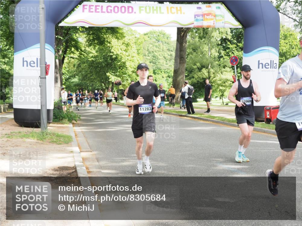 29.06.2025 - hella hamburg halbmarathon MichiJ http://msf.ph/oto/8305684 29.06.2025 10:35:22 Zwischen KM18-KM19 3213, 4093, 6716, 8693, 9497, 9538, 9626, 10122, 10969, 10988, 11283, 15333, 15629, 15808, 17451 meine-sportfotos.de