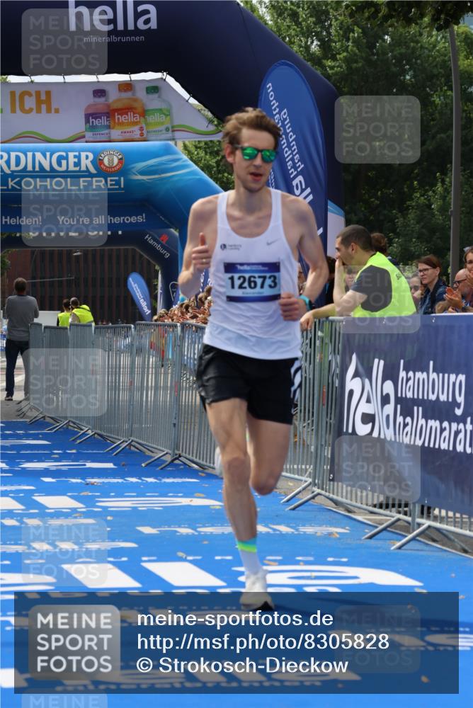 29.06.2025 - hella hamburg halbmarathon Strokosch-Dieckow http://msf.ph/oto/8305828 29.06.2025 10:15:31 Ziel 12673 meine-sportfotos.de
