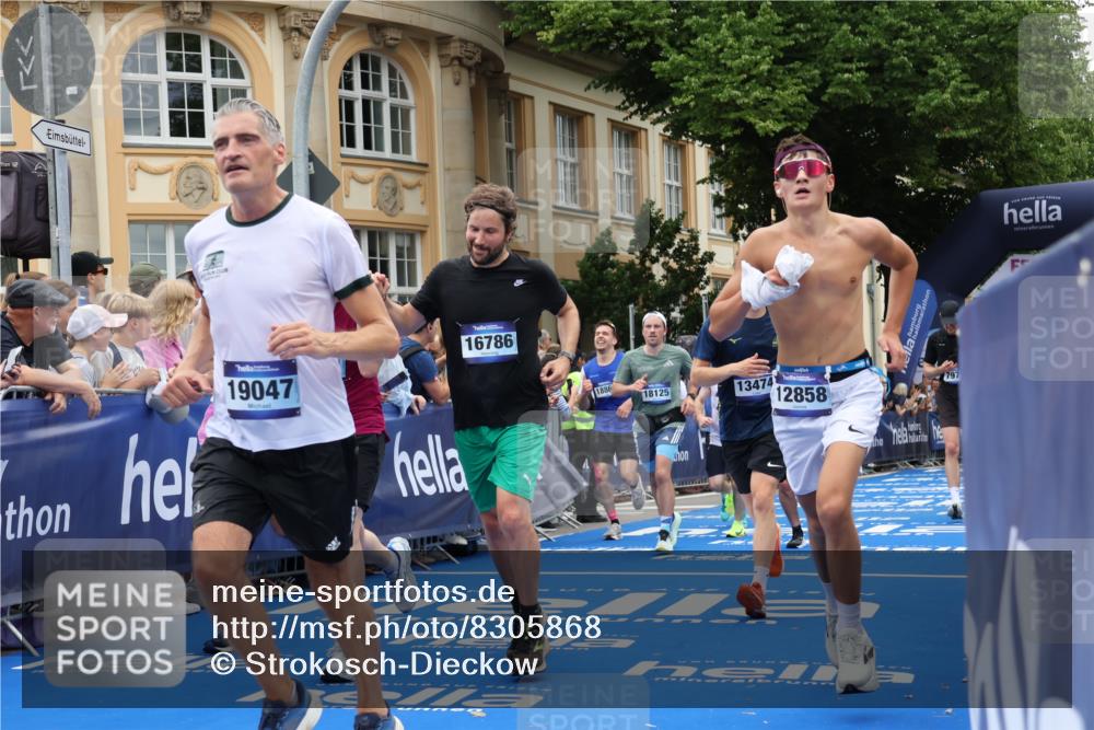 29.06.2025 - hella hamburg halbmarathon Strokosch-Dieckow http://msf.ph/oto/8305868 29.06.2025 10:55:49 Ziel 1179, 2612, 3256, 3668, 4772, 5021, 6569, 6924, 7147, 7221, 7976, 8968, 9246, 10084, 12483, 12858, 13474, 14365, 15884, 16401, 16434, 16786, 18125, 18190, 18867, 19047 meine-sportfotos.de