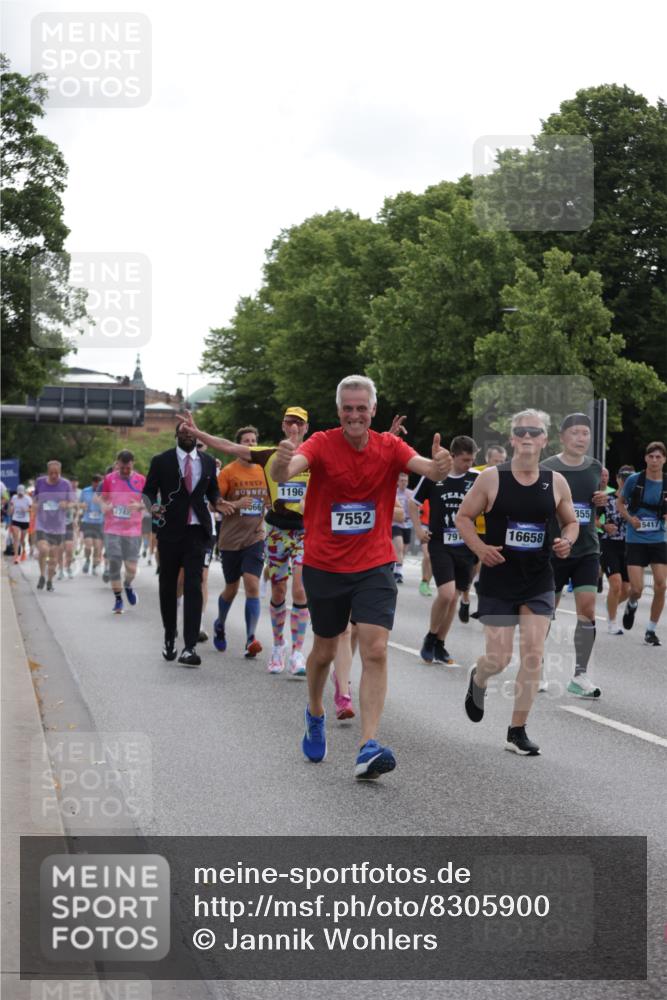 29.06.2025 - hella hamburg halbmarathon Jannik Wohlers http://msf.ph/oto/8305900 29.06.2025 10:37:46 Lombardsbrücke 1196, 1394, 1457, 1596, 1742, 1901, 1966, 2498, 2786, 3242, 3338, 3716, 3880, 4414, 4921, 5300, 5713, 6199, 6200, 6697, 6751, 6930, 7118, 7165, 7552, 7629, 7868, 7914, 8198, 8199, 8539, 8615, 8696, 9350, 9391, 10025, 10584, 11152, 11421, 11479, 11812, 12573, 12675, 12892, 12997, 13103, 13442, 13833, 14016, 14163, 14406, 15329, 15355, 15417, 15562, 15762, 16061, 16220, 16465, 16658, 16876, 16942, 17053, 18572, 18592, 18937 meine-sportfotos.de