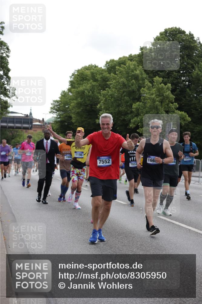 29.06.2025 - hella hamburg halbmarathon Jannik Wohlers http://msf.ph/oto/8305950 29.06.2025 10:37:46 Lombardsbrücke 1196, 1394, 1457, 1596, 1742, 1901, 1966, 2498, 2786, 3242, 3338, 3716, 3880, 4414, 4921, 5300, 5713, 6199, 6200, 6697, 6751, 6930, 7118, 7165, 7552, 7629, 7868, 7914, 8198, 8199, 8539, 8615, 8696, 9350, 9391, 10025, 10584, 11152, 11421, 11479, 11812, 12573, 12675, 12892, 12997, 13103, 13442, 13833, 14016, 14163, 14406, 15329, 15355, 15417, 15562, 15762, 16061, 16220, 16465, 16658, 16876, 16942, 17053, 18572, 18592, 18937 meine-sportfotos.de