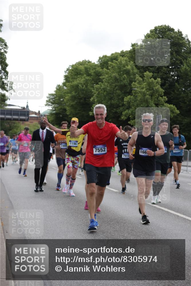 29.06.2025 - hella hamburg halbmarathon Jannik Wohlers http://msf.ph/oto/8305974 29.06.2025 10:37:46 Lombardsbrücke 1196, 1394, 1457, 1596, 1742, 1901, 1966, 2498, 2786, 3242, 3338, 3716, 3880, 4414, 4921, 5300, 5713, 6199, 6200, 6697, 6751, 6930, 7118, 7165, 7552, 7629, 7868, 7914, 8198, 8199, 8539, 8615, 8696, 9350, 9391, 10025, 10584, 11152, 11421, 11479, 11812, 12573, 12675, 12892, 12997, 13103, 13442, 13833, 14016, 14163, 14406, 15329, 15355, 15417, 15562, 15762, 16061, 16220, 16465, 16658, 16876, 16942, 17053, 18572, 18592, 18937 meine-sportfotos.de
