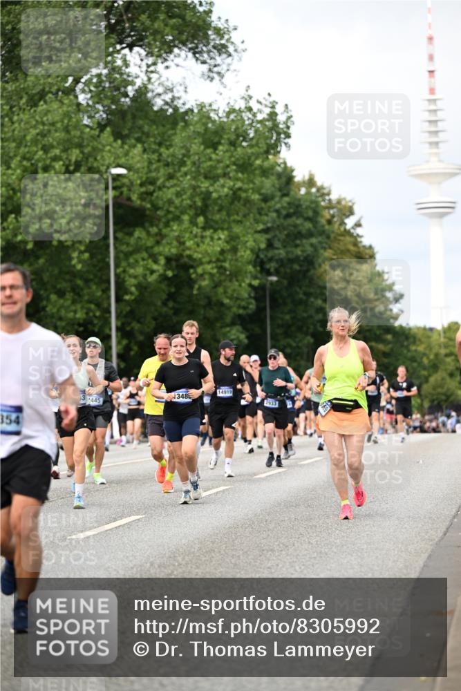 29.06.2025 - hella hamburg halbmarathon Dr. Thomas Lammeyer http://msf.ph/oto/8305992 29.06.2025 10:38:10 Kennedybrücke 1189, 1275, 1764, 1787, 2038, 2276, 2464, 2496, 2526, 2933, 3264, 3340, 3345, 3848, 4445, 4807, 4824, 4826, 5096, 5141, 5557, 5566, 5569, 5691, 5821, 5822, 5887, 6364, 6515, 6516, 6574, 6956, 7027, 7565, 7633, 7653, 7982, 8157, 8277, 8282, 8349, 8375, 8377, 8383, 8401, 9094, 9875, 9995, 10007, 10048, 10071, 10561, 10564, 11229, 11237, 11338 meine-sportfotos.de