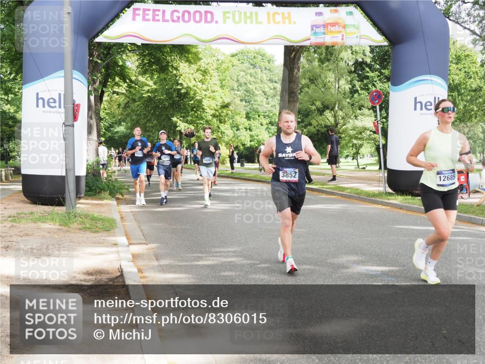 29.06.2025 - hella hamburg halbmarathon MichiJ http://msf.ph/oto/8306015 29.06.2025 10:35:30 Zwischen KM18-KM19 1592, 3852, 8693, 12685, 14482, 15714 meine-sportfotos.de