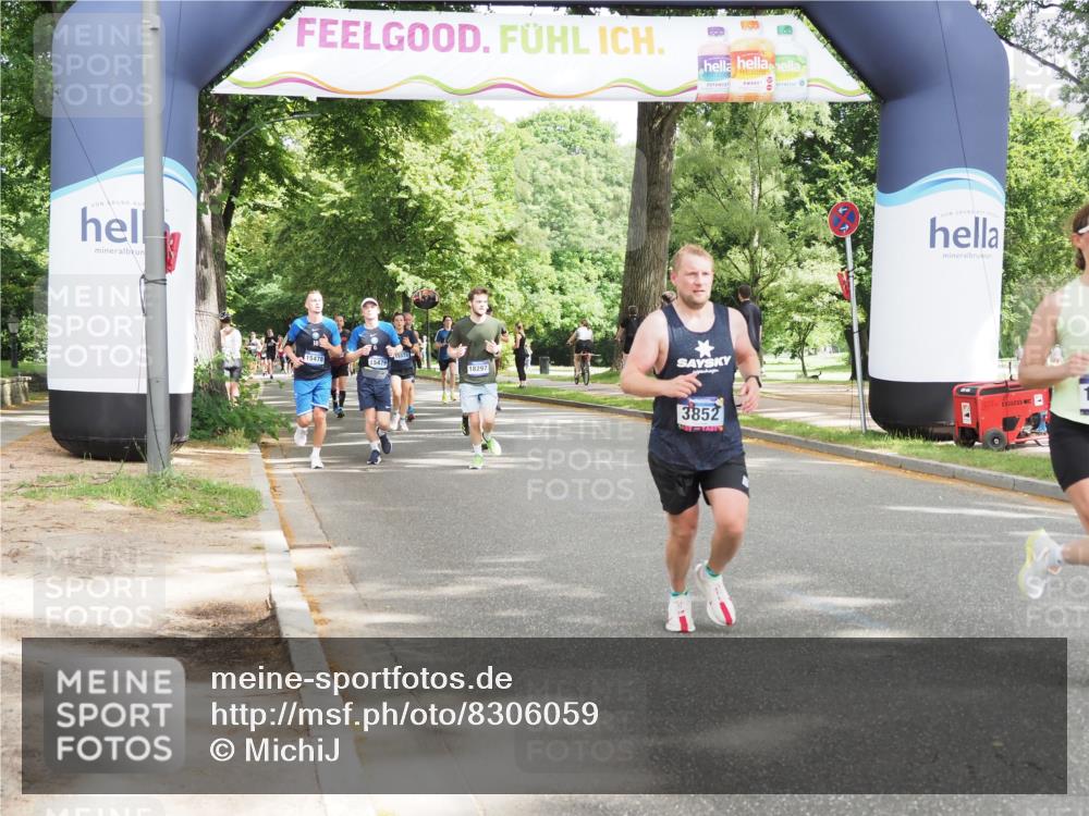 29.06.2025 - hella hamburg halbmarathon MichiJ http://msf.ph/oto/8306059 29.06.2025 10:35:30 Zwischen KM18-KM19 1592, 3852, 8693, 12685, 14482, 15714 meine-sportfotos.de