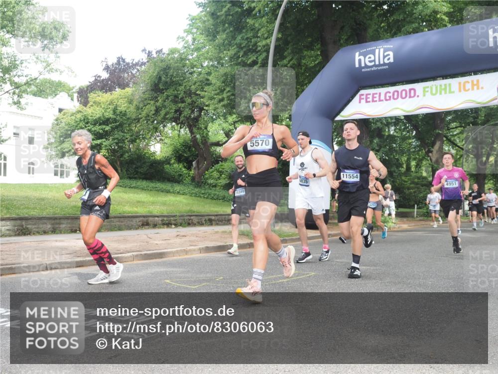 29.06.2025 - hella hamburg halbmarathon KatJ http://msf.ph/oto/8306063 29.06.2025 10:43:58 Zwischen KM18-KM19 2417, 2676, 4833, 4940, 4951, 5570, 6835 meine-sportfotos.de