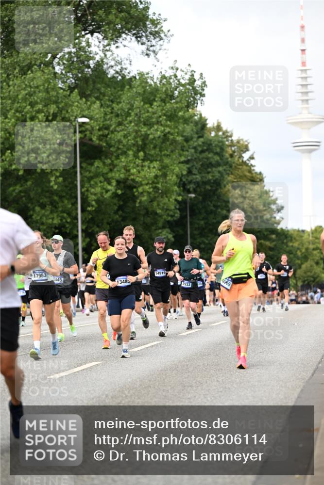 29.06.2025 - hella hamburg halbmarathon Dr. Thomas Lammeyer http://msf.ph/oto/8306114 29.06.2025 10:38:10 Kennedybrücke 1189, 1275, 1764, 1787, 2038, 2276, 2464, 2496, 2526, 2933, 3264, 3340, 3345, 3848, 4445, 4807, 4824, 4826, 5096, 5141, 5557, 5566, 5569, 5691, 5821, 5822, 5887, 6364, 6515, 6516, 6574, 6956, 7027, 7565, 7633, 7653, 7982, 8157, 8277, 8282, 8349, 8375, 8377, 8383, 8401, 9094, 9875, 9995, 10007, 10048, 10071, 10561, 10564, 11229, 11237, 11338 meine-sportfotos.de