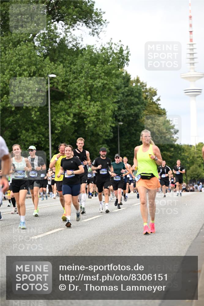 29.06.2025 - hella hamburg halbmarathon Dr. Thomas Lammeyer http://msf.ph/oto/8306151 29.06.2025 10:38:10 Kennedybrücke 1189, 1275, 1764, 1787, 2038, 2276, 2464, 2496, 2526, 2933, 3264, 3340, 3345, 3848, 4445, 4807, 4824, 4826, 5096, 5141, 5557, 5566, 5569, 5691, 5821, 5822, 5887, 6364, 6515, 6516, 6574, 6956, 7027, 7565, 7633, 7653, 7982, 8157, 8277, 8282, 8349, 8375, 8377, 8383, 8401, 9094, 9875, 9995, 10007, 10048, 10071, 10561, 10564, 11229, 11237, 11338 meine-sportfotos.de