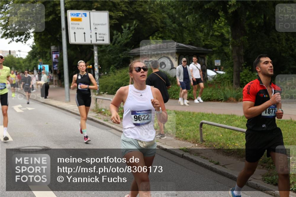 29.06.2025 - hella hamburg halbmarathon Yannick Fuchs http://msf.ph/oto/8306173 29.06.2025 10:50:18 20KM 1877, 2083, 2378, 2741, 3042, 4152, 4594, 4813, 5287, 5570, 5721, 5744, 6759, 7037, 7547, 7646, 8330, 8968, 8996, 9246, 9622, 9884, 9903, 10084, 10093, 10665, 11143, 11554, 11638, 11870, 12590, 12712, 12858, 13691, 14408, 14588, 14867, 15134, 15407, 16008, 16009, 16043, 16121, 16620, 16625, 16679, 17268, 17468, 17660, 17993, 18117, 18531, 18634, 18867, 18899, 18966 meine-sportfotos.de
