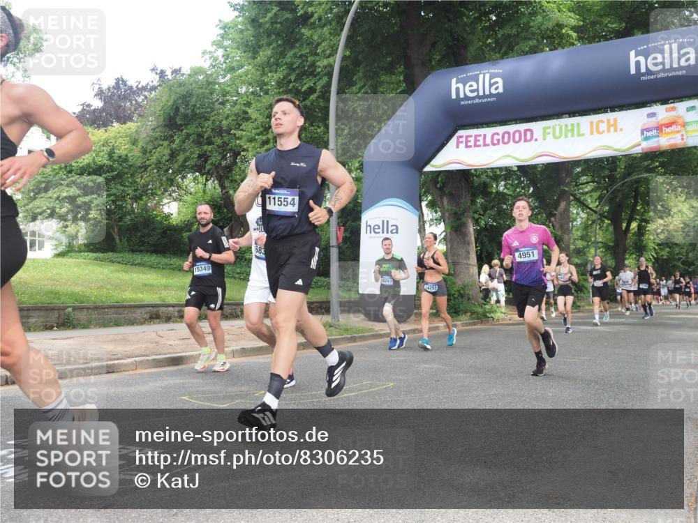 29.06.2025 - hella hamburg halbmarathon KatJ http://msf.ph/oto/8306235 29.06.2025 10:43:59 Zwischen KM18-KM19 2676, 4833, 4940, 4951, 5570, 6835 meine-sportfotos.de