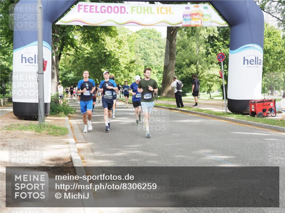 29.06.2025 - hella hamburg halbmarathon MichiJ http://msf.ph/oto/8306259 29.06.2025 10:35:31 Zwischen KM18-KM19 1592, 3852, 12685, 14482, 15479, 15714 meine-sportfotos.de