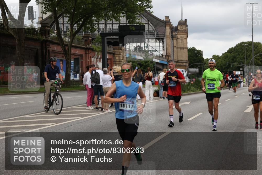 29.06.2025 - hella hamburg halbmarathon Yannick Fuchs http://msf.ph/oto/8306263 29.06.2025 10:50:19 20KM 1583, 1877, 2083, 2378, 2741, 4152, 4594, 4813, 5287, 5418, 5570, 5721, 5744, 6759, 7037, 7547, 7646, 8330, 8968, 8996, 9246, 9622, 9884, 9903, 10084, 10093, 10665, 11143, 11554, 11870, 12590, 12712, 12858, 13691, 14408, 14588, 14867, 15134, 15407, 16008, 16009, 16043, 16121, 16620, 16625, 16679, 17268, 17468, 17660, 17993, 18117, 18531, 18634, 18867, 18899, 18966, 19091 meine-sportfotos.de