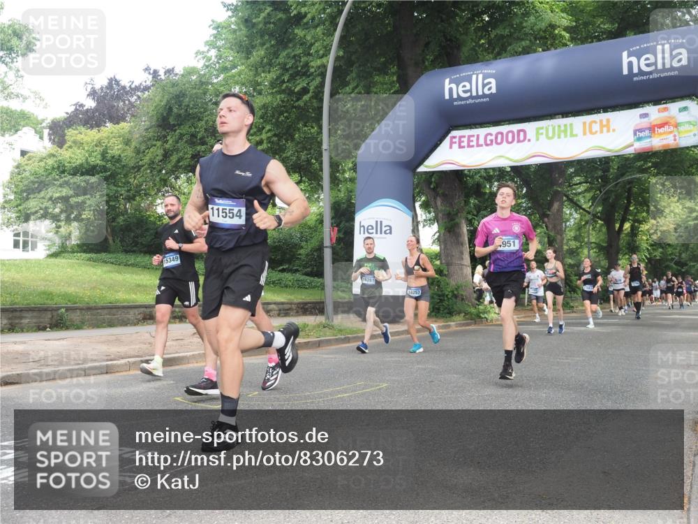 29.06.2025 - hella hamburg halbmarathon KatJ http://msf.ph/oto/8306273 29.06.2025 10:43:59 Zwischen KM18-KM19 2676, 4833, 4940, 4951, 5570, 6835 meine-sportfotos.de
