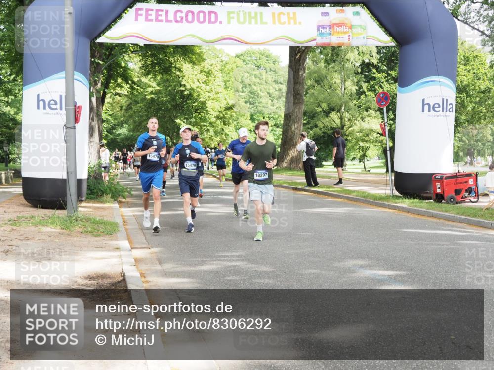 29.06.2025 - hella hamburg halbmarathon MichiJ http://msf.ph/oto/8306292 29.06.2025 10:35:31 Zwischen KM18-KM19 1592, 3852, 12685, 14482, 15479, 15714 meine-sportfotos.de