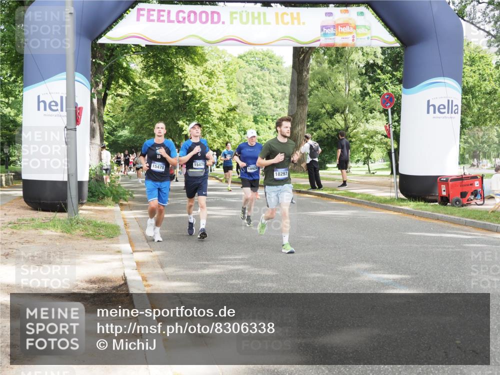 29.06.2025 - hella hamburg halbmarathon MichiJ http://msf.ph/oto/8306338 29.06.2025 10:35:31 Zwischen KM18-KM19 1592, 3852, 12685, 14482, 15479, 15714 meine-sportfotos.de
