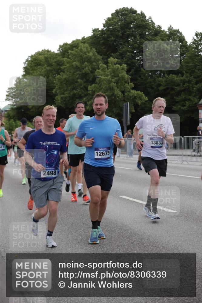 29.06.2025 - hella hamburg halbmarathon Jannik Wohlers http://msf.ph/oto/8306339 29.06.2025 10:37:56 Lombardsbrücke 1196, 1394, 1457, 1596, 1742, 1791, 1966, 2113, 2151, 2498, 3010, 3094, 3095, 3242, 3286, 3338, 3635, 3636, 3716, 3777, 3841, 4139, 4155, 4159, 4414, 4883, 5085, 5089, 5155, 5300, 5735, 6200, 6751, 6930, 7117, 7165, 7552, 7868, 7914, 8615, 8696, 8718, 9424, 9699, 10584, 11728, 11812, 12116, 12573, 12675, 12677, 12892, 13000, 13200, 13442, 13823, 13833, 14016, 14163, 14406, 15101, 15355, 15417, 15644, 16061, 16174, 16214, 16465, 16658, 16708, 16876, 16942, 17053, 17091 meine-sportfotos.de