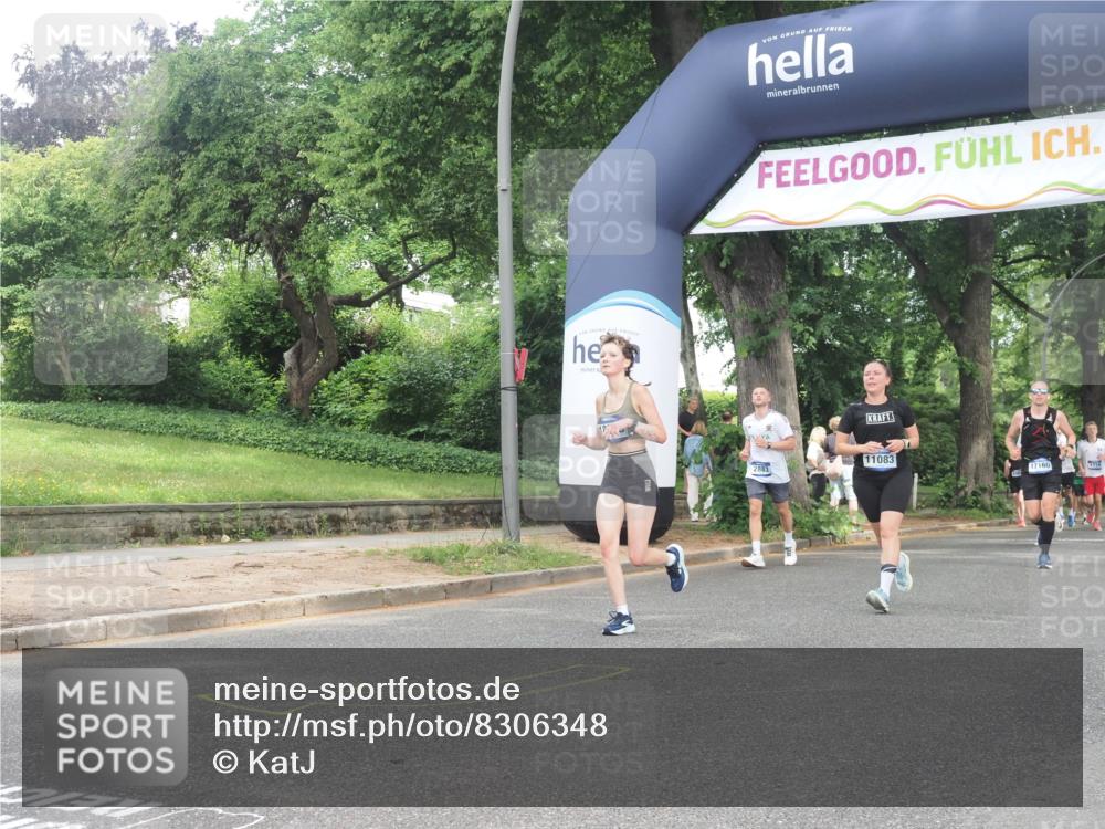 29.06.2025 - hella hamburg halbmarathon KatJ http://msf.ph/oto/8306348 29.06.2025 10:44:01 Zwischen KM18-KM19 2676, 2883, 4833, 4951, 5570, 6835 meine-sportfotos.de