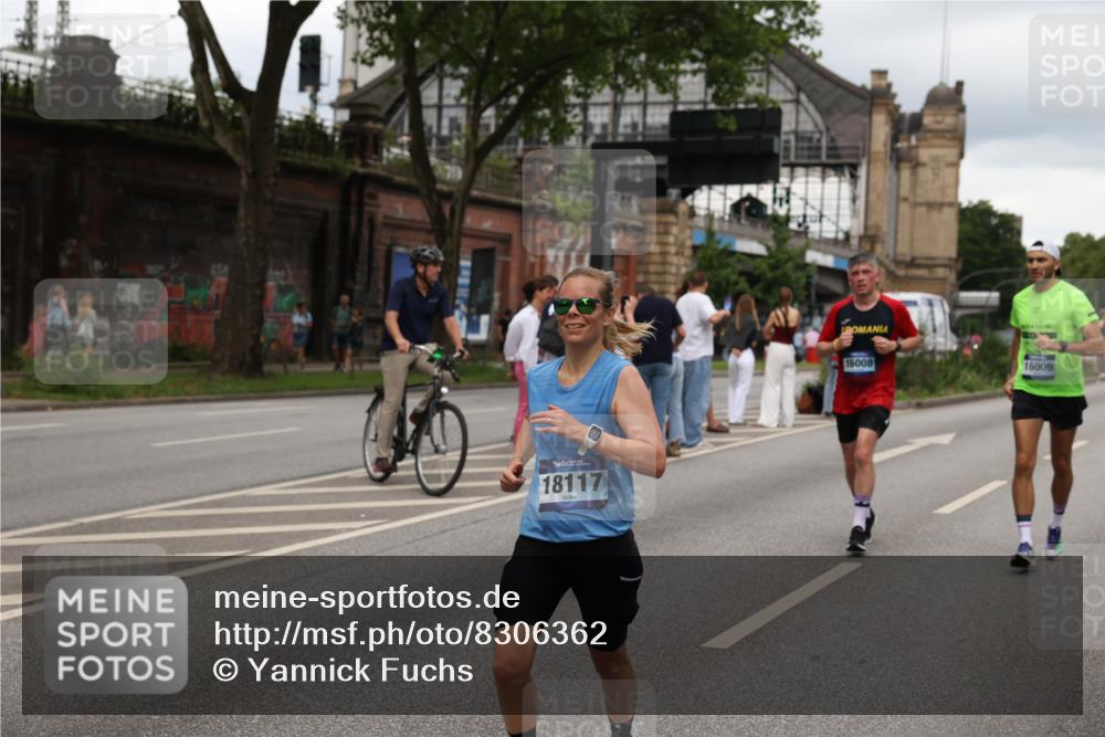 29.06.2025 - hella hamburg halbmarathon Yannick Fuchs http://msf.ph/oto/8306362 29.06.2025 10:50:19 20KM 1583, 1877, 2083, 2378, 2741, 4152, 4594, 4813, 5287, 5418, 5570, 5721, 5744, 6759, 7037, 7547, 7646, 8330, 8968, 8996, 9246, 9622, 9884, 9903, 10084, 10093, 10665, 11143, 11554, 11870, 12590, 12712, 12858, 13691, 14408, 14588, 14867, 15134, 15407, 16008, 16009, 16043, 16121, 16620, 16625, 16679, 17268, 17468, 17660, 17993, 18117, 18531, 18634, 18867, 18899, 18966, 19091 meine-sportfotos.de
