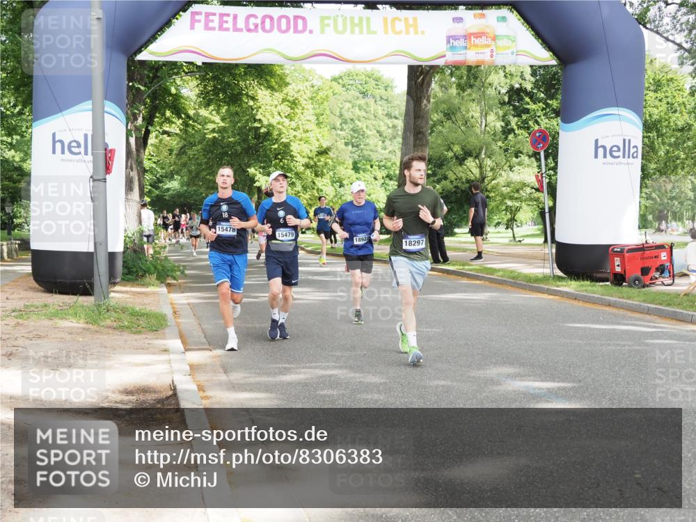 29.06.2025 - hella hamburg halbmarathon MichiJ http://msf.ph/oto/8306383 29.06.2025 10:35:32 Zwischen KM18-KM19 3852, 12685, 14482, 15350, 15478, 15479, 15573, 15714, 18297 meine-sportfotos.de