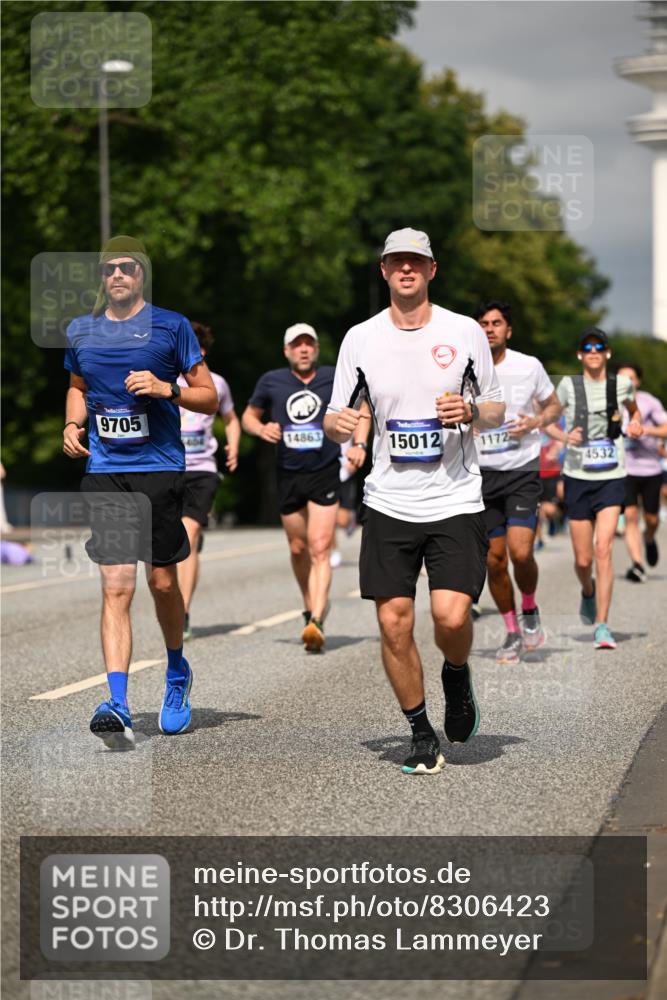 29.06.2025 - hella hamburg halbmarathon Dr. Thomas Lammeyer http://msf.ph/oto/8306423 29.06.2025 10:16:43 Kennedybrücke 1020, 1051, 2531, 2942, 3360, 3363, 4187, 4532, 5150, 6489, 7014, 7873, 8398, 8405, 8917, 9705, 10067, 10402, 10409, 11025 meine-sportfotos.de