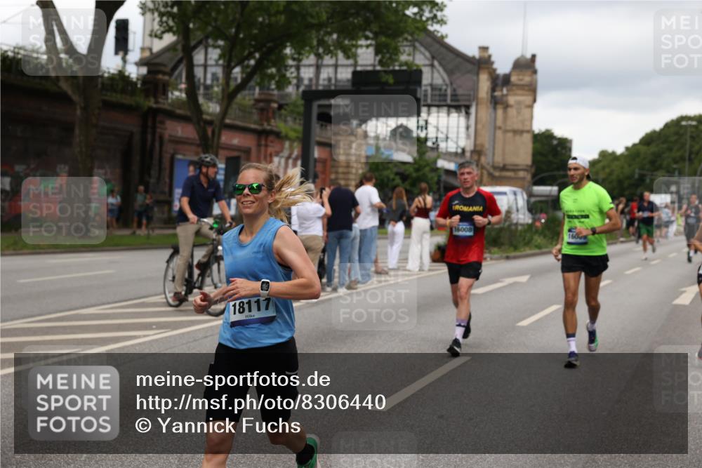 29.06.2025 - hella hamburg halbmarathon Yannick Fuchs http://msf.ph/oto/8306440 29.06.2025 10:50:20 20KM 1583, 1877, 2083, 2378, 2741, 4152, 4594, 4813, 5418, 5570, 5721, 5744, 6759, 7037, 7547, 7646, 8330, 8968, 8996, 9246, 9622, 9884, 9903, 10084, 10093, 10665, 11143, 11554, 11870, 12348, 12590, 12712, 12858, 13691, 14408, 14588, 14867, 15134, 15407, 16008, 16009, 16043, 16121, 16620, 16625, 16679, 17268, 17468, 17660, 17993, 18117, 18531, 18867, 18899, 18966, 19091 meine-sportfotos.de
