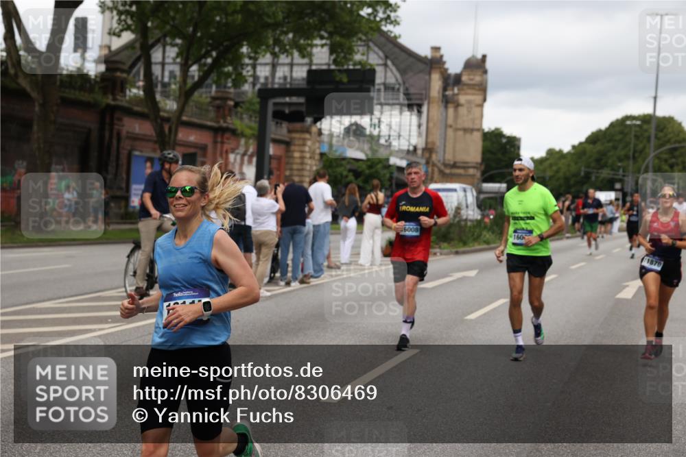 29.06.2025 - hella hamburg halbmarathon Yannick Fuchs http://msf.ph/oto/8306469 29.06.2025 10:50:20 20KM 1583, 1877, 2083, 2378, 2741, 4152, 4594, 4813, 5418, 5570, 5721, 5744, 6759, 7037, 7547, 7646, 8330, 8968, 8996, 9246, 9622, 9884, 9903, 10084, 10093, 10665, 11143, 11554, 11870, 12348, 12590, 12712, 12858, 13691, 14408, 14588, 14867, 15134, 15407, 16008, 16009, 16043, 16121, 16620, 16625, 16679, 17268, 17468, 17660, 17993, 18117, 18531, 18867, 18899, 18966, 19091 meine-sportfotos.de