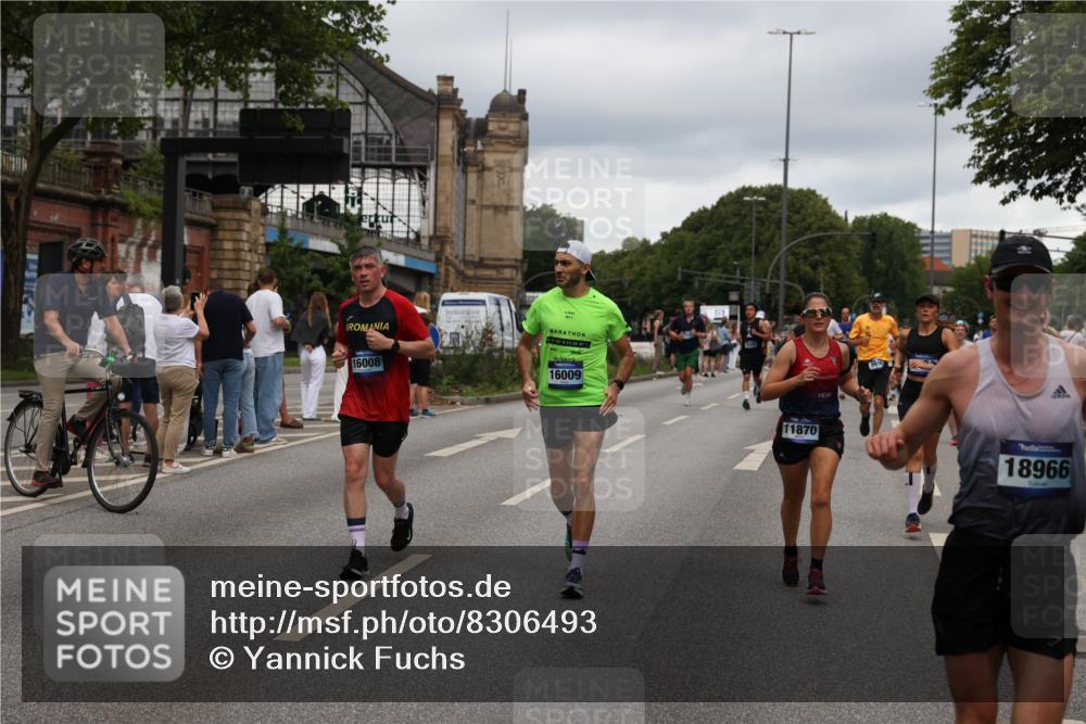 29.06.2025 - hella hamburg halbmarathon Yannick Fuchs http://msf.ph/oto/8306493 29.06.2025 10:50:20 20KM 1583, 1877, 2083, 2378, 2741, 4152, 4594, 4813, 5418, 5570, 5721, 5744, 6759, 7037, 7547, 7646, 8330, 8968, 8996, 9246, 9622, 9884, 9903, 10084, 10093, 10665, 11143, 11554, 11870, 12348, 12590, 12712, 12858, 13691, 14408, 14588, 14867, 15134, 15407, 16008, 16009, 16043, 16121, 16620, 16625, 16679, 17268, 17468, 17660, 17993, 18117, 18531, 18867, 18899, 18966, 19091 meine-sportfotos.de