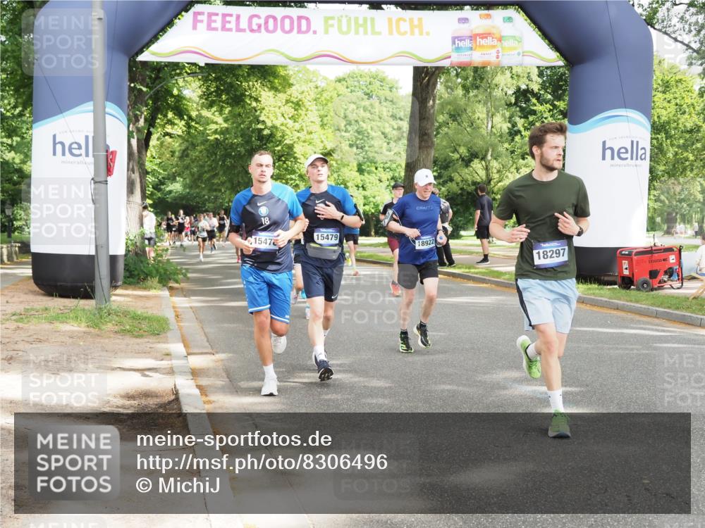 29.06.2025 - hella hamburg halbmarathon MichiJ http://msf.ph/oto/8306496 29.06.2025 10:35:32 Zwischen KM18-KM19 3852, 12685, 14482, 15350, 15478, 15479, 15573, 15714, 18297 meine-sportfotos.de