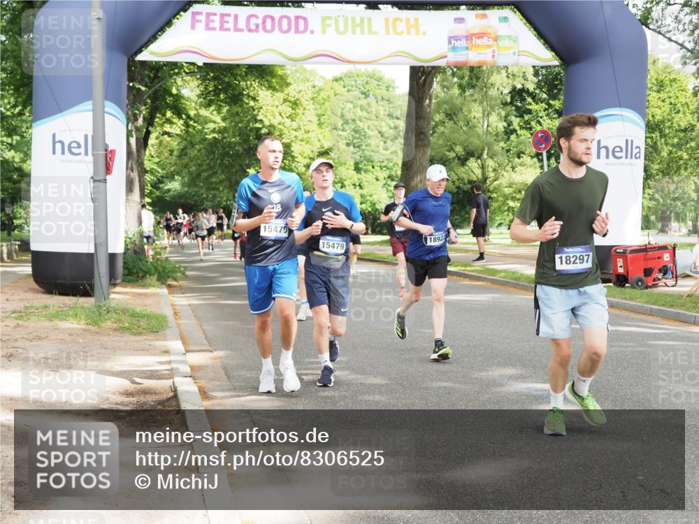 29.06.2025 - hella hamburg halbmarathon MichiJ http://msf.ph/oto/8306525 29.06.2025 10:35:33 Zwischen KM18-KM19 3852, 12685, 12870, 14482, 15350, 15478, 15479, 15573, 18297, 18922 meine-sportfotos.de